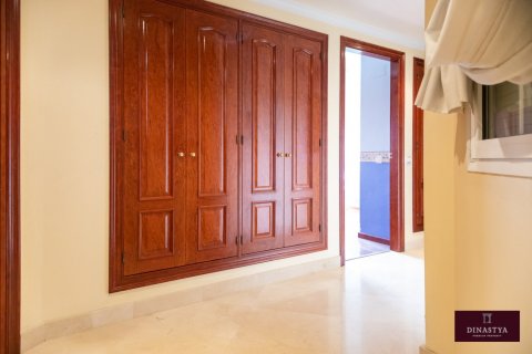 House for sale Tarragona, Spain 6 bedrooms, 280 sq.m. No. 53644 - photo 15