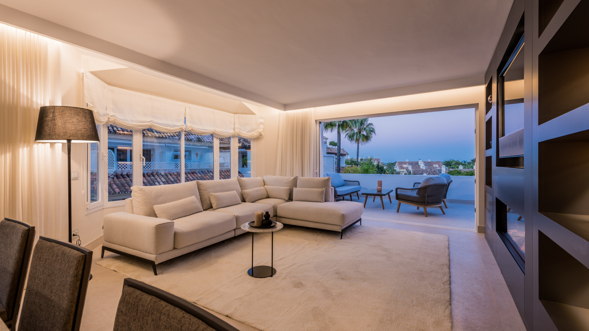 Dzīvoklis Marbella Golden Mile, Malaga, Spānijā 3 istabas, 138 m2 Nr. 53528