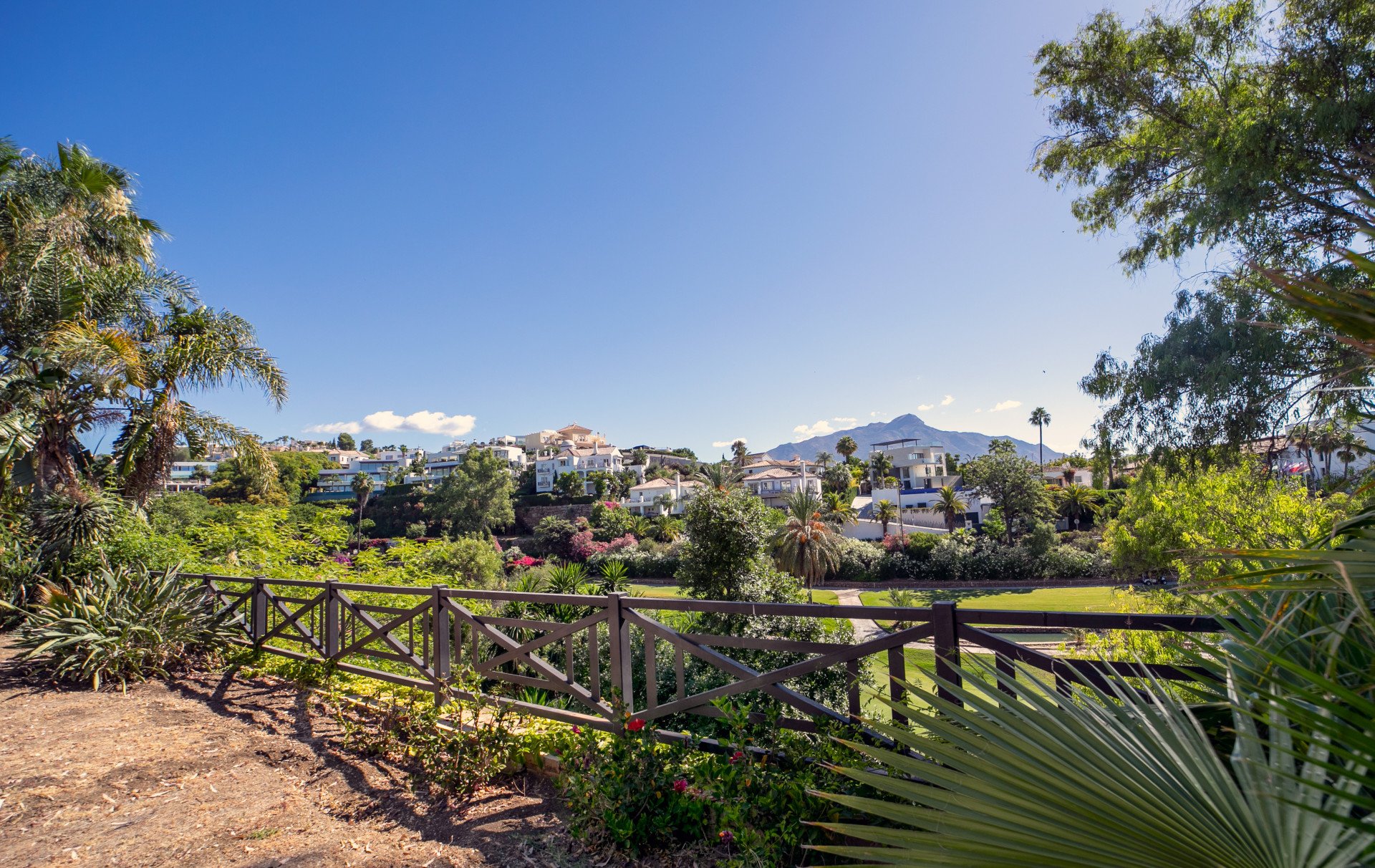Huvila El Herrojo, Malaga, Espanja 6 makuuhuonetta, 579 m2 No. 53578