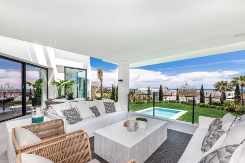 Villa for sale in Benahavis, Malaga, Spain 5 bedrooms, 520 sq.m. No. 53478 - photo 1