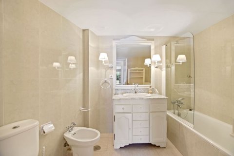 Duplex for sale in Cabopino, Malaga, Spain 4 bedrooms, 507 sq.m. No. 53451 - photo 22