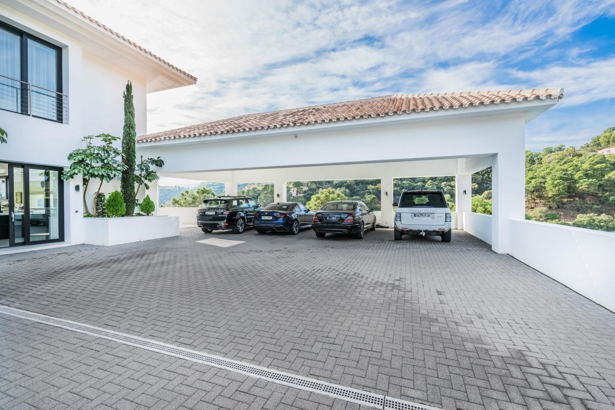 Villa i La Perla-Torremuelle, Malaga, Spanien 8 sovrum, 2500 kvm. Nr. 53369