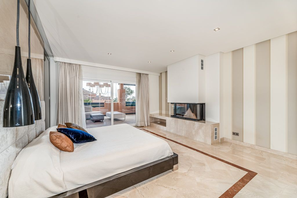 Apartment in Marbella Golden Mile, Malaga, Spain 6 bedrooms, 505 sq.m. No. 53447