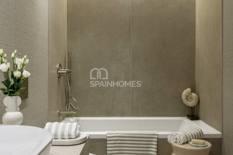 Apartment for sale in Benidorm, Alicante, Spain 3 bedrooms, 90 sq.m. No. 53164 - photo 3