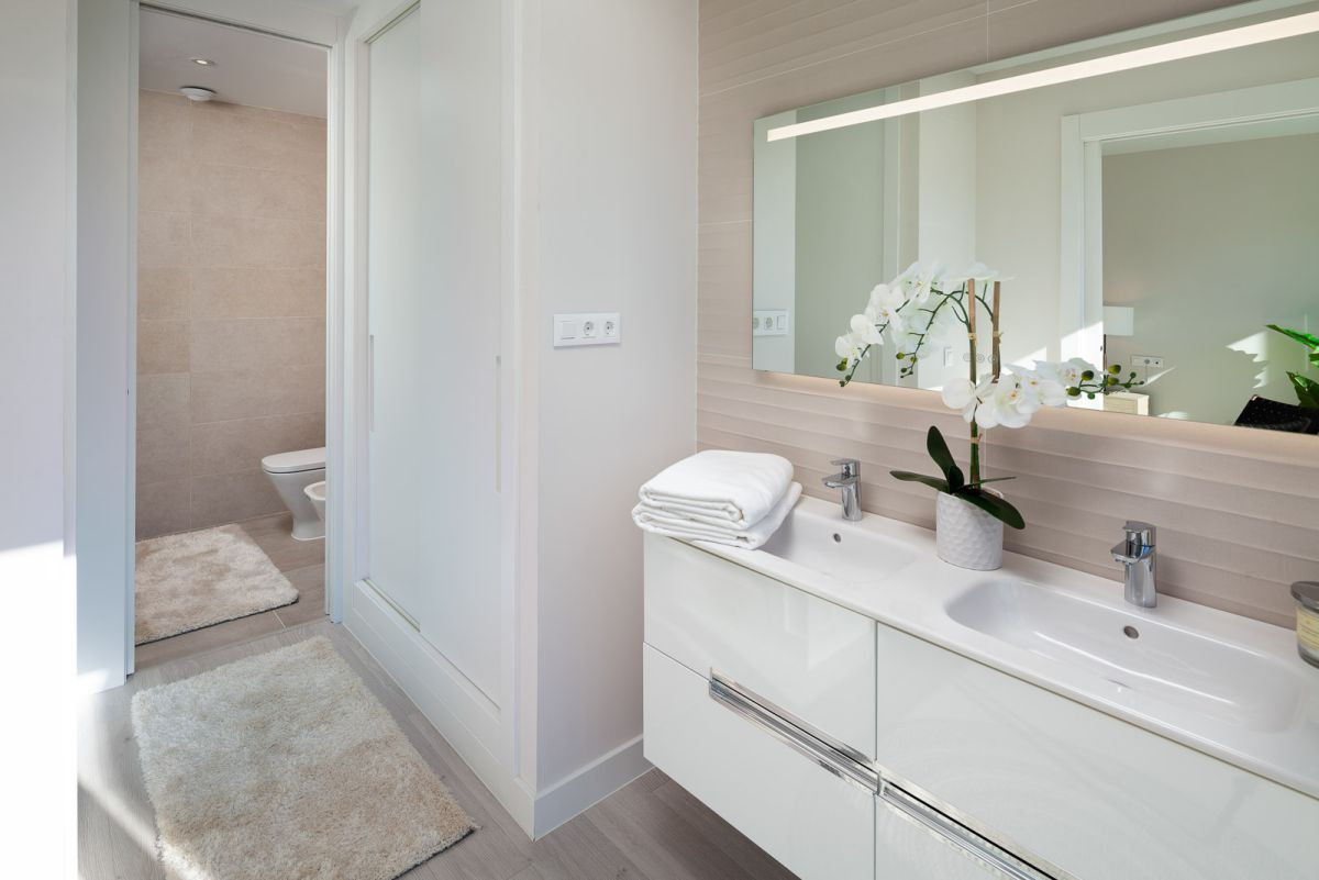 Villetta a schiera a San Roque, Cadiz, Spagna 4 camere da letto, 394 mq. N° 53431