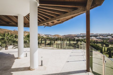 Villa for sale in Benahavis, Malaga, Spain 5 bedrooms, 555 sq.m. No. 53412 - photo 13
