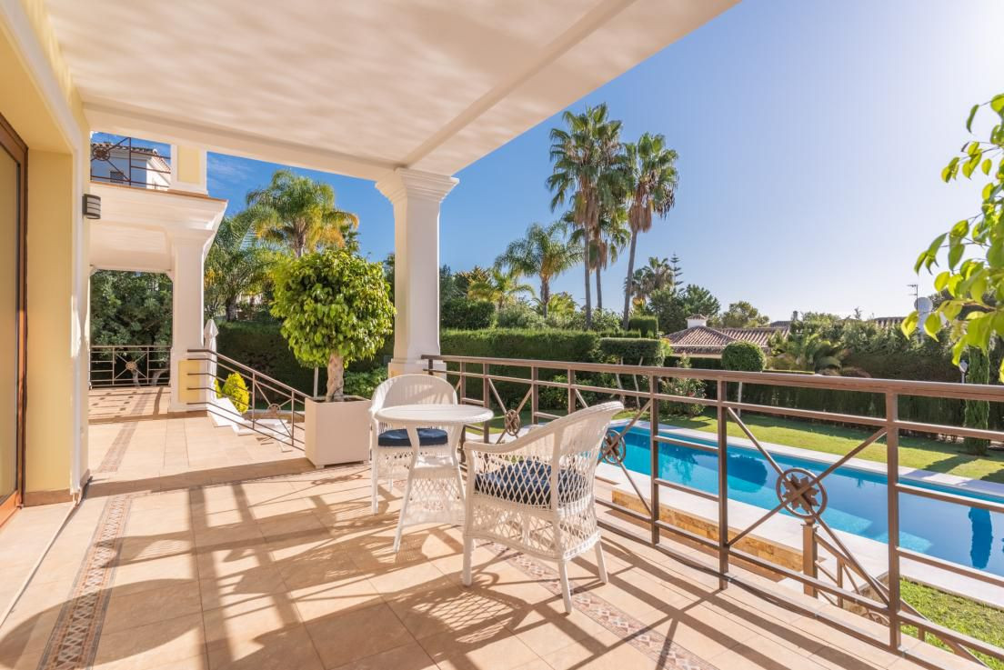 Huvila Hacienda Las Chapas, Malaga, Espanja 5 makuuhuonetta, 565 m2 No. 53464