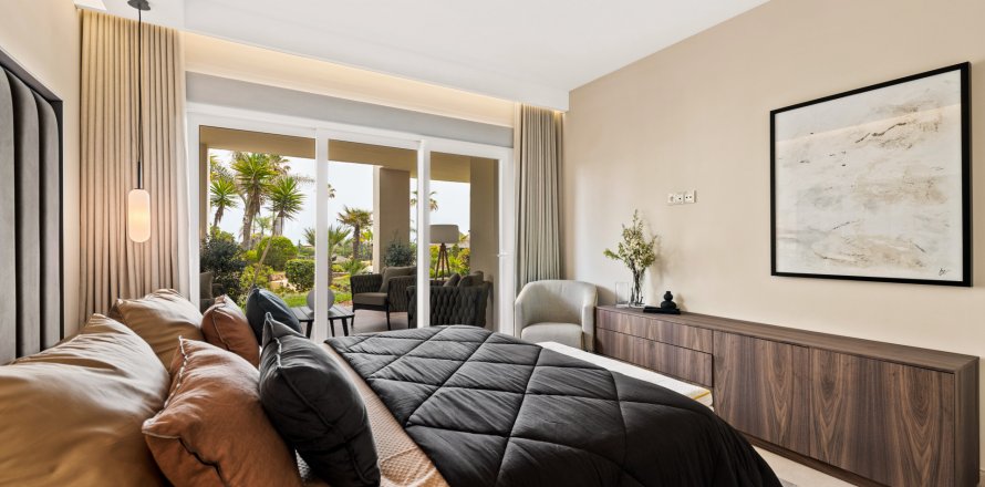 Apartment in Estepona, Malaga, Spain 4 bedrooms, 137 sq.m. No. 53527