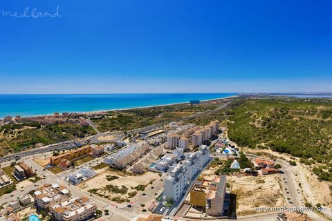 Apartment for sale in Guardamar del Segura, Alicante, Spain 3 bedrooms, 71 sq.m. No. 53591 - photo 1