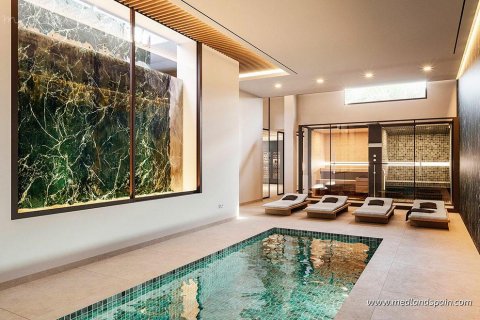 Villa for sale in Puerto Banus, Malaga, Spain 6 bedrooms, 1050 sq.m. No. 52902 - photo 14