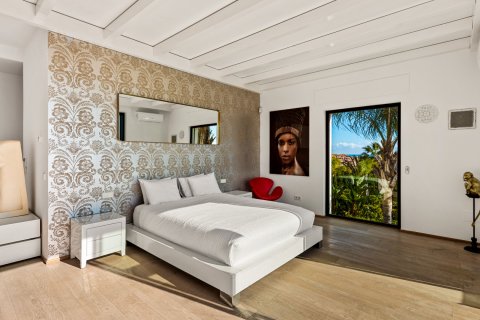 Villa for sale in La Alqueria-El Paraíso, Malaga, Spain 7 bedrooms, 867 sq.m. No. 53551 - photo 25