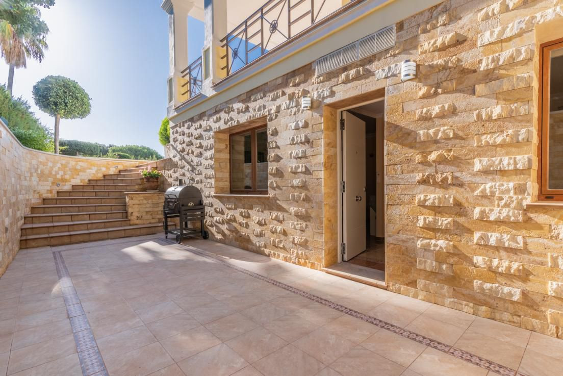 Huvila Hacienda Las Chapas, Malaga, Espanja 5 makuuhuonetta, 565 m2 No. 53464