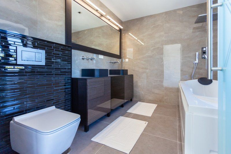 Villa a Marbella, Malaga, Spagna 5 camere da letto, 597 mq. N° 53440