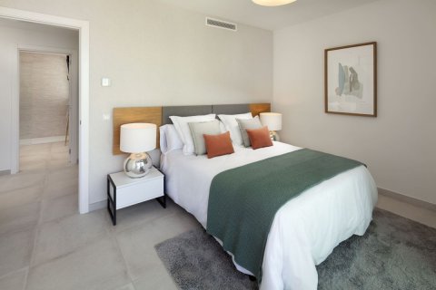 Penthouse for sale in El Paraiso, Malaga, Spain 3 bedrooms, 305 sq.m. No. 53435 - photo 20