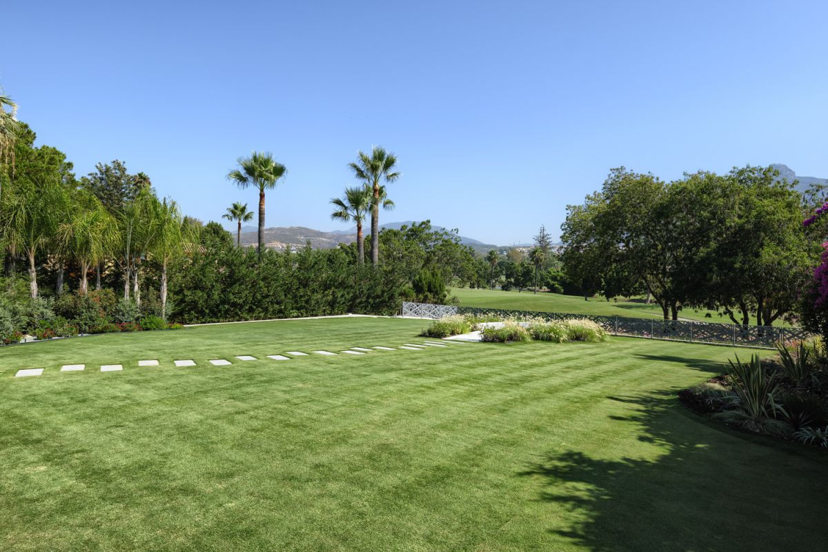 Villa i Nueva Andalucia, Malaga, Spanien 9 sovrum, 1197 kvm. Nr. 53389