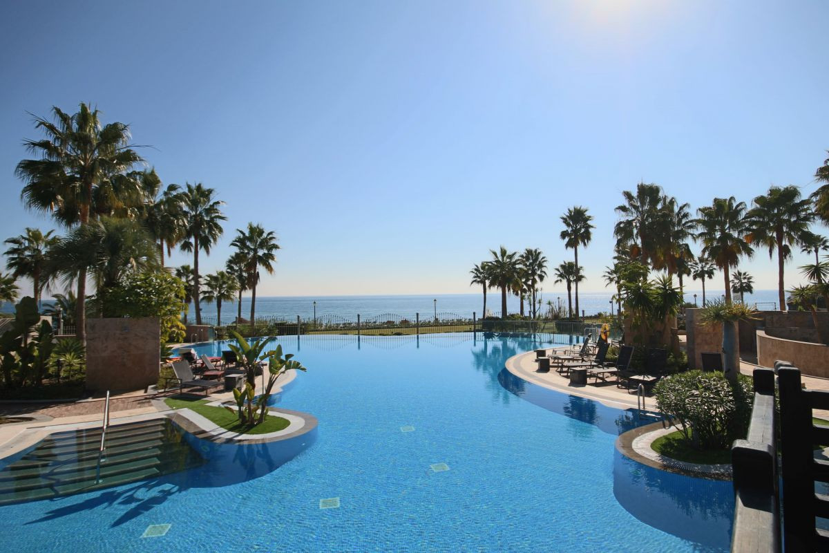 Apartament w Estepona, Malaga, Hiszpania 3 sypialnie, 183 mkw. nr 53399