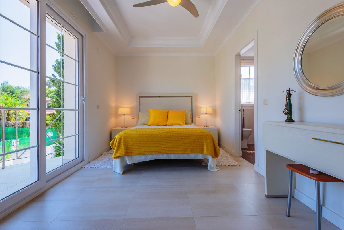 Huvila Marbella Golden Mile, Malaga, Espanja 7 makuuhuonetta, 696 m2 No. 53474