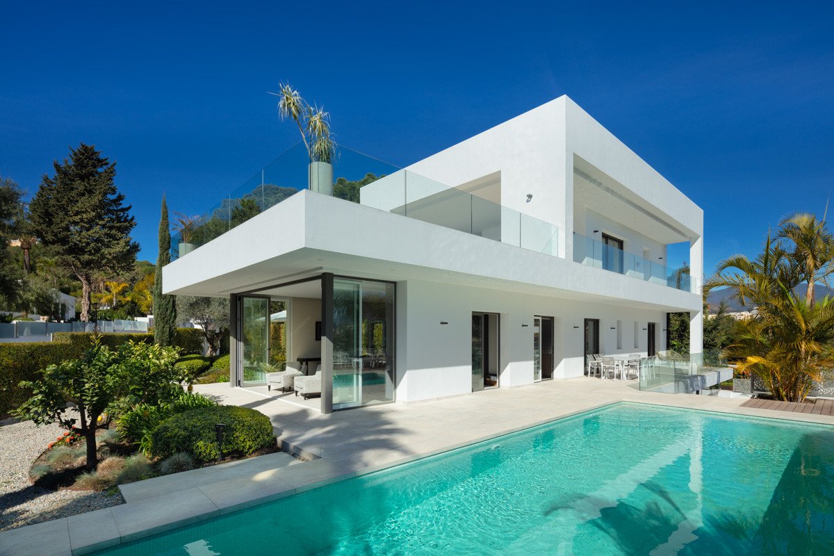 Huvila Nueva Andalucia, Malaga, Espanja 5 makuuhuonetta, 441 m2 No. 53523