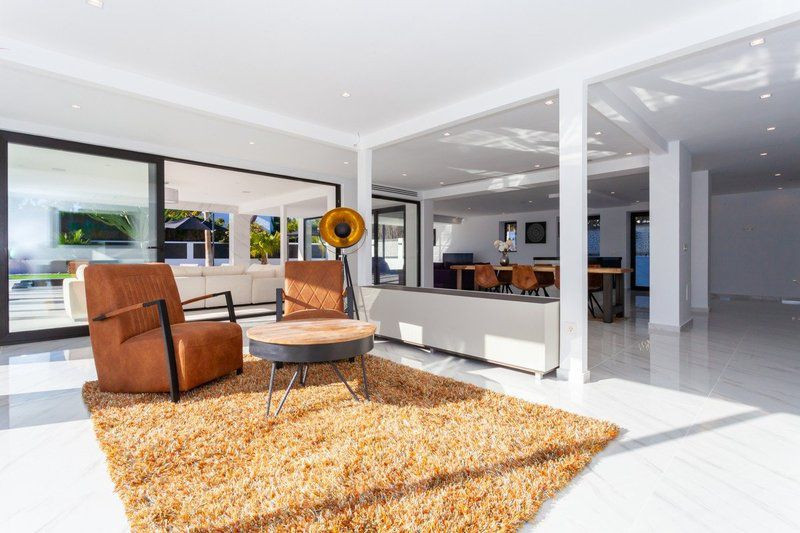 Villa a Marbella, Malaga, Spagna 5 camere da letto, 597 mq. N° 53440