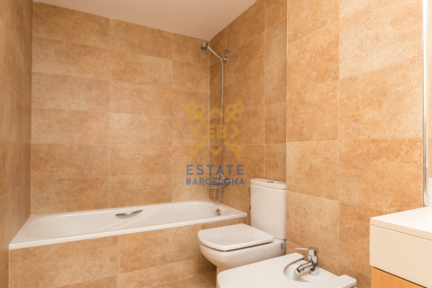 Apartment for sale in Mataro, Barcelona, Spain 4 bedrooms,  No. 52549 - photo 11