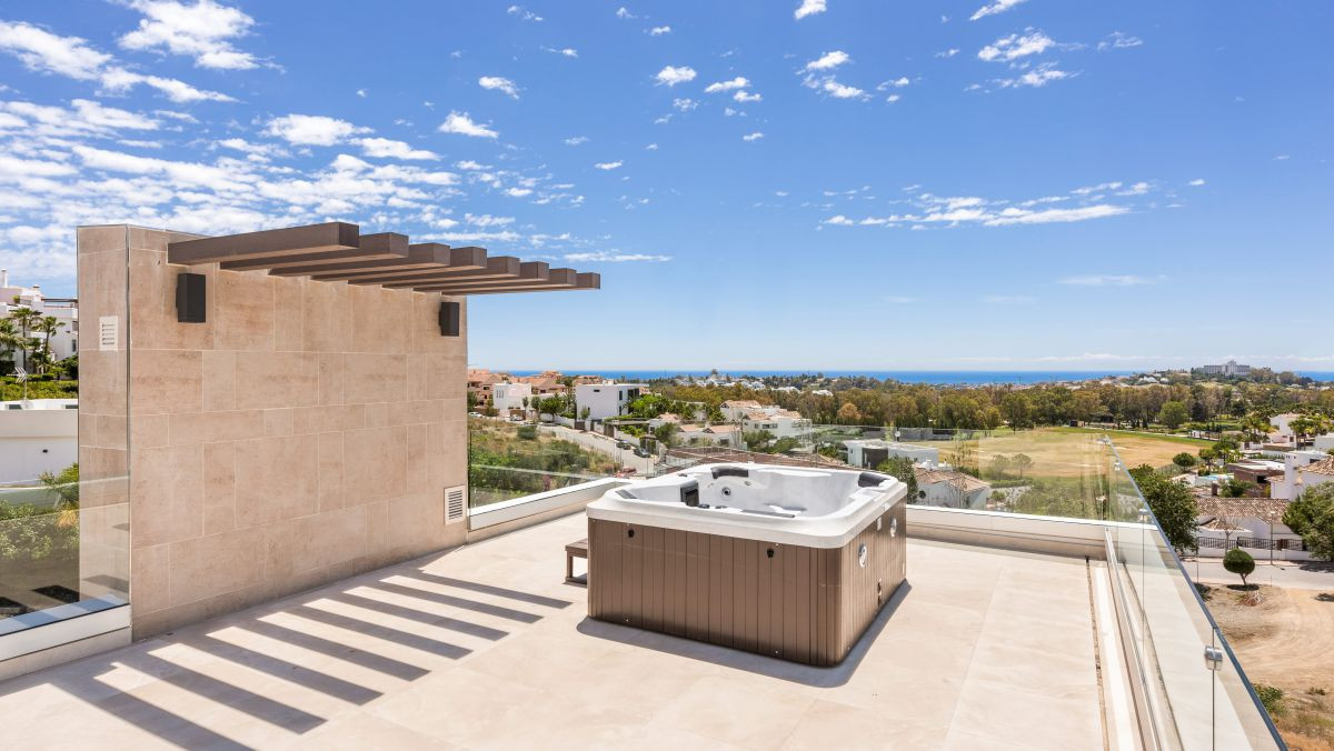 Villa à La Alqueria-El Paraíso, Malaga, Espagne 5 chambres, 862 m2 No. 53380