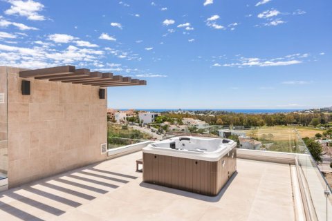 Villa for sale in La Alqueria-El Paraíso, Malaga, Spain 5 bedrooms, 862 sq.m. No. 53380 - photo 20