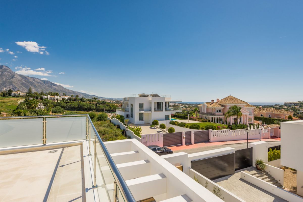 Willa w Nueva Andalucia, Malaga, Hiszpania 4 sypialnie, 749 mkw. nr 53398