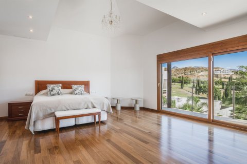 Villa for sale in Benahavis, Malaga, Spain 5 bedrooms, 555 sq.m. No. 53412 - photo 21