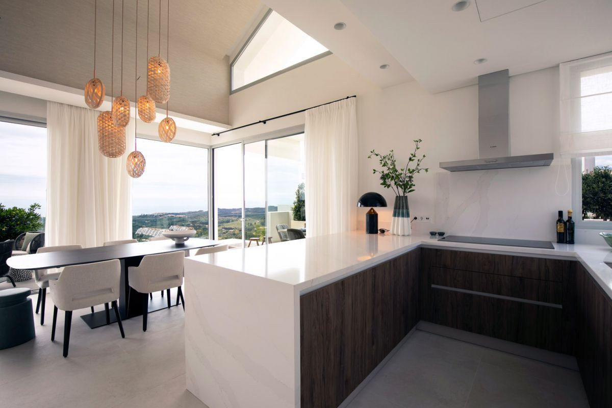 Kattohuoneisto Benahavis, Malaga, Espanja 4 makuuhuonetta, 376 m2 No. 53411