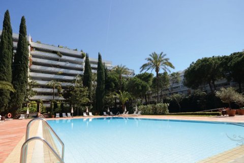 Apartment for sale in El Puerto de Santa Maria, Cadiz, Spain 5 bedrooms, 339 sq.m. No. 53378 - photo 2
