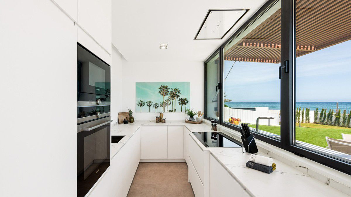 Villa Estepona, Malaga, Spānijā 5 istabas, 454 m2 Nr. 53410