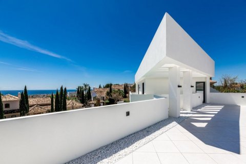Villa for sale in Benahavis, Malaga, Spain 5 bedrooms, 520 sq.m. No. 53478 - photo 13