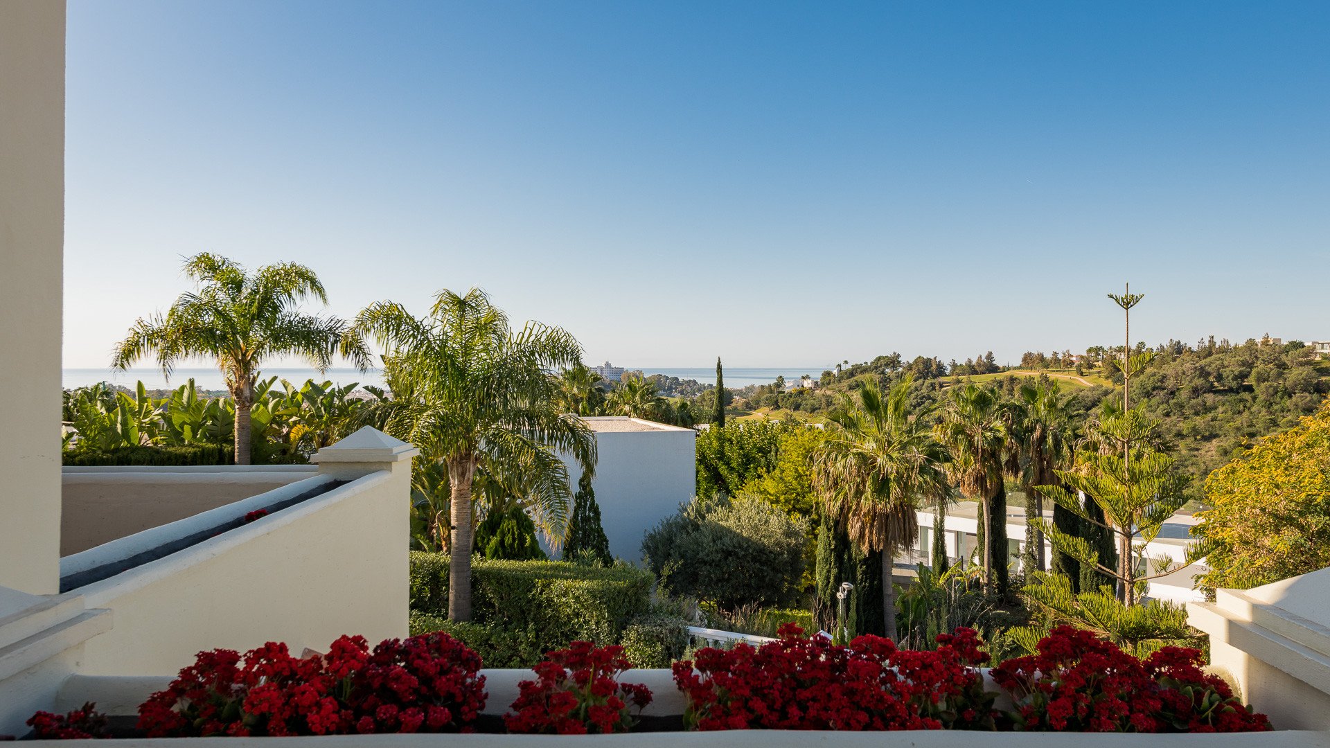 Villa i La Alqueria-El Paraíso, Malaga, Spanien 5 sovrum, 530 kvm. Nr. 53552