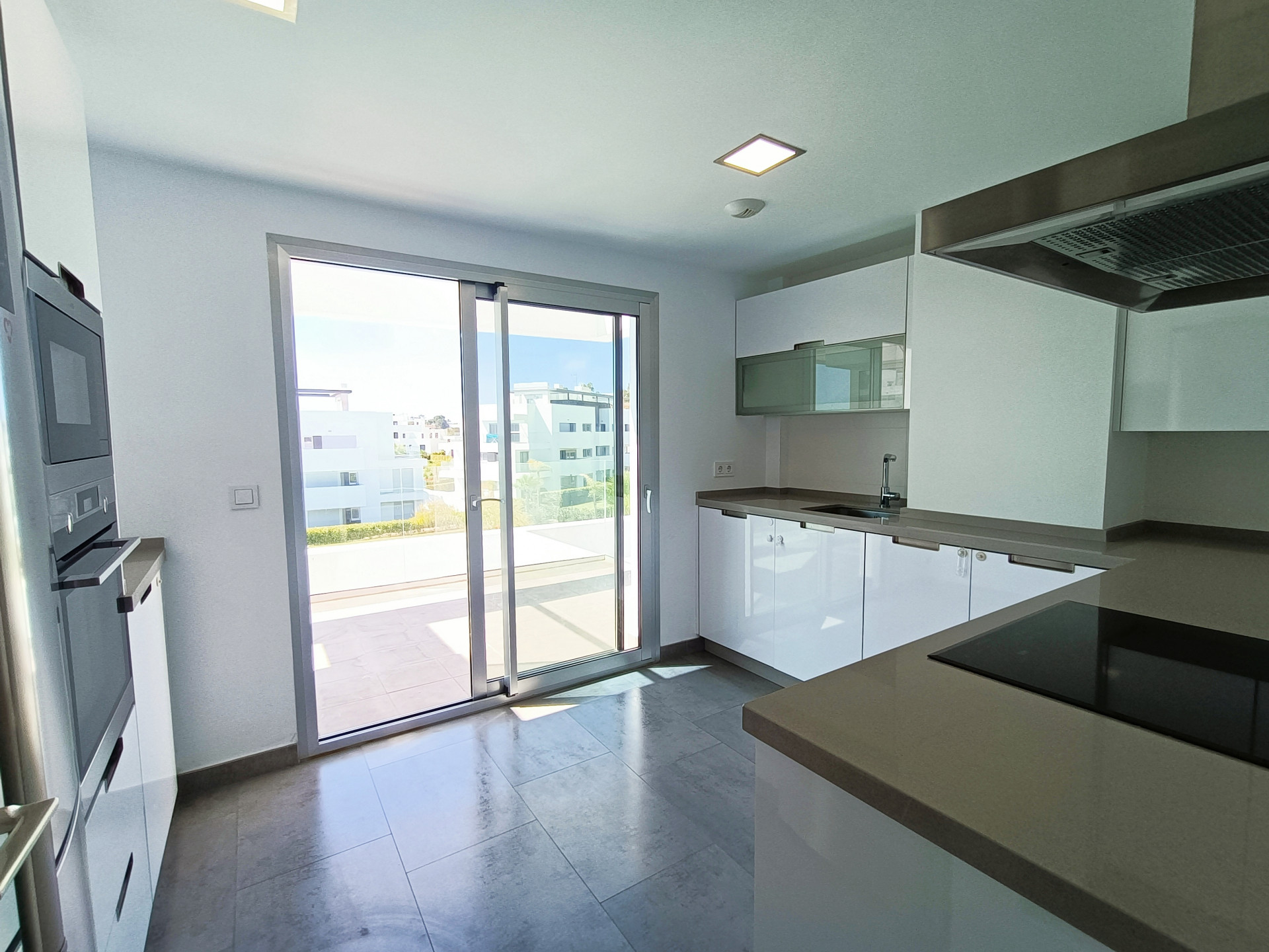 Attico a Estepona, Malaga, Spagna 2 camere da letto, 120 mq. N° 53573