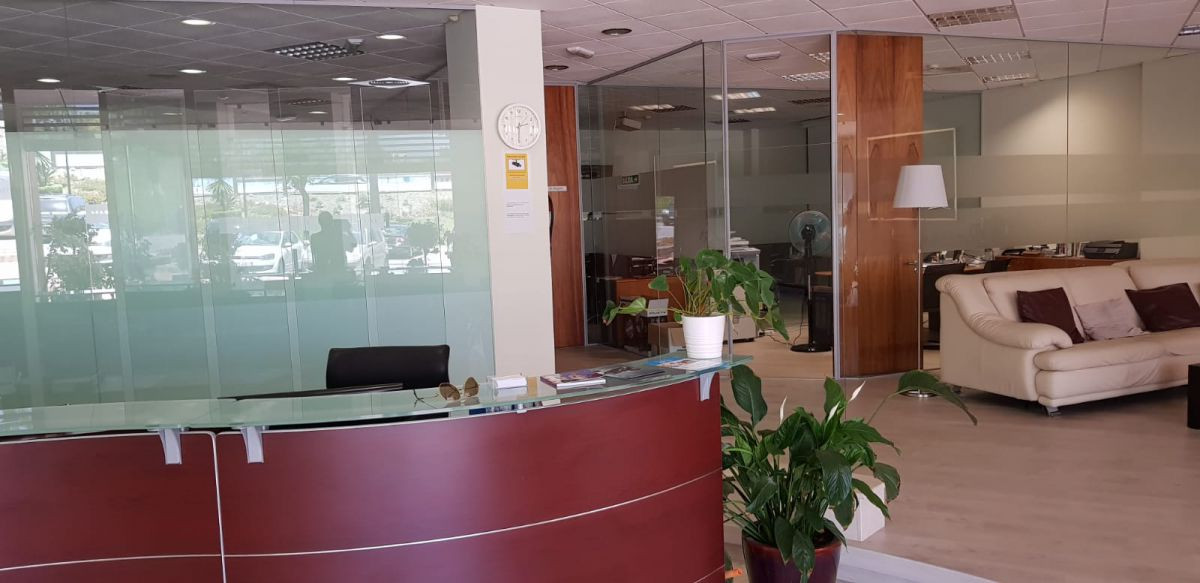 Propiedad comercial en Estepona, Málaga, España 2 dormitorios, 495 m2 No. 53443