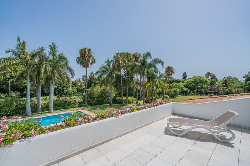 Villa i Guadalmina, Malaga, Spanien 8 sovrum, 1138 kvm. Nr. 53477