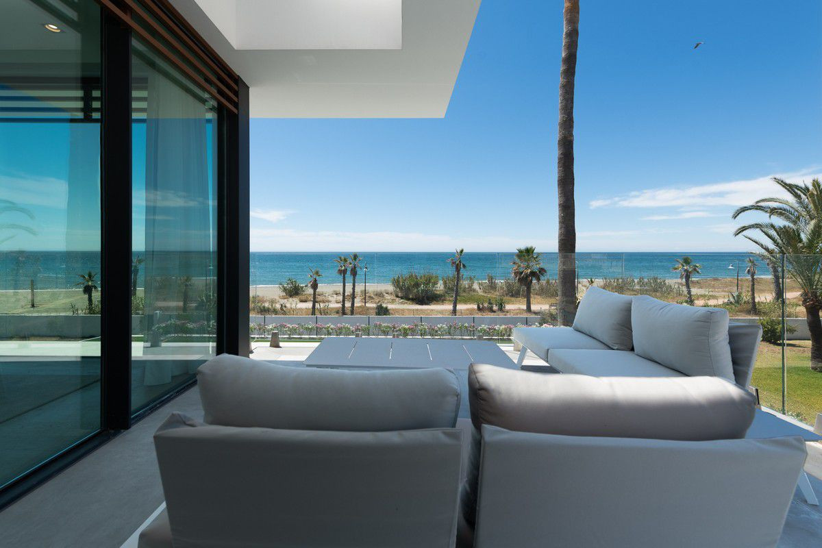 Villa Estepona, Malaga, Spānijā 5 istabas, 454 m2 Nr. 53410