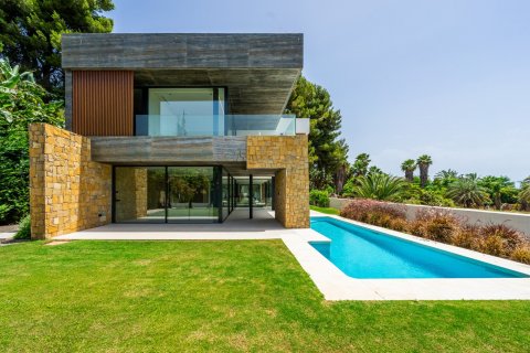 Villa for sale in Manchones Nagueles, Malaga, Spain 5 bedrooms, 672 sq.m. No. 53557 - photo 2