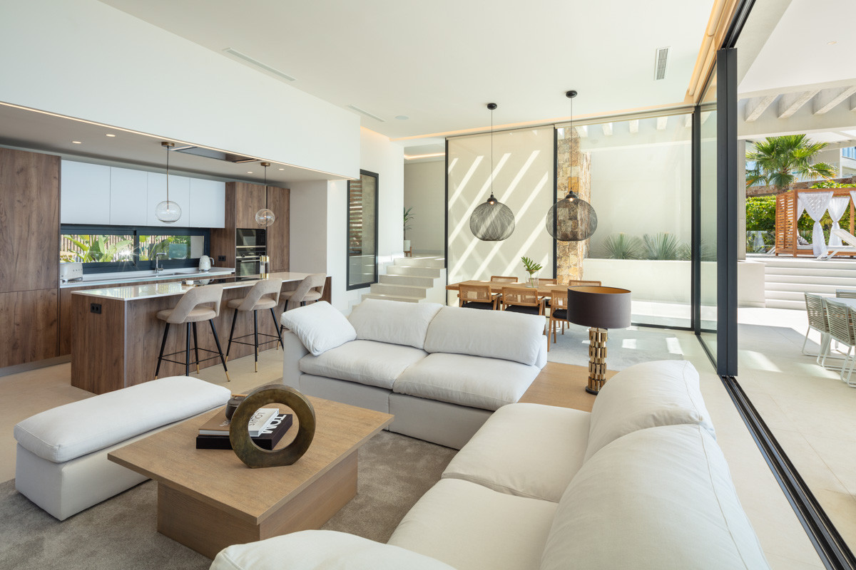 Villa in Nueva Andalucia, Malaga, Spanien 5 Schlafzimmer, 592 m2 Nr. 53558