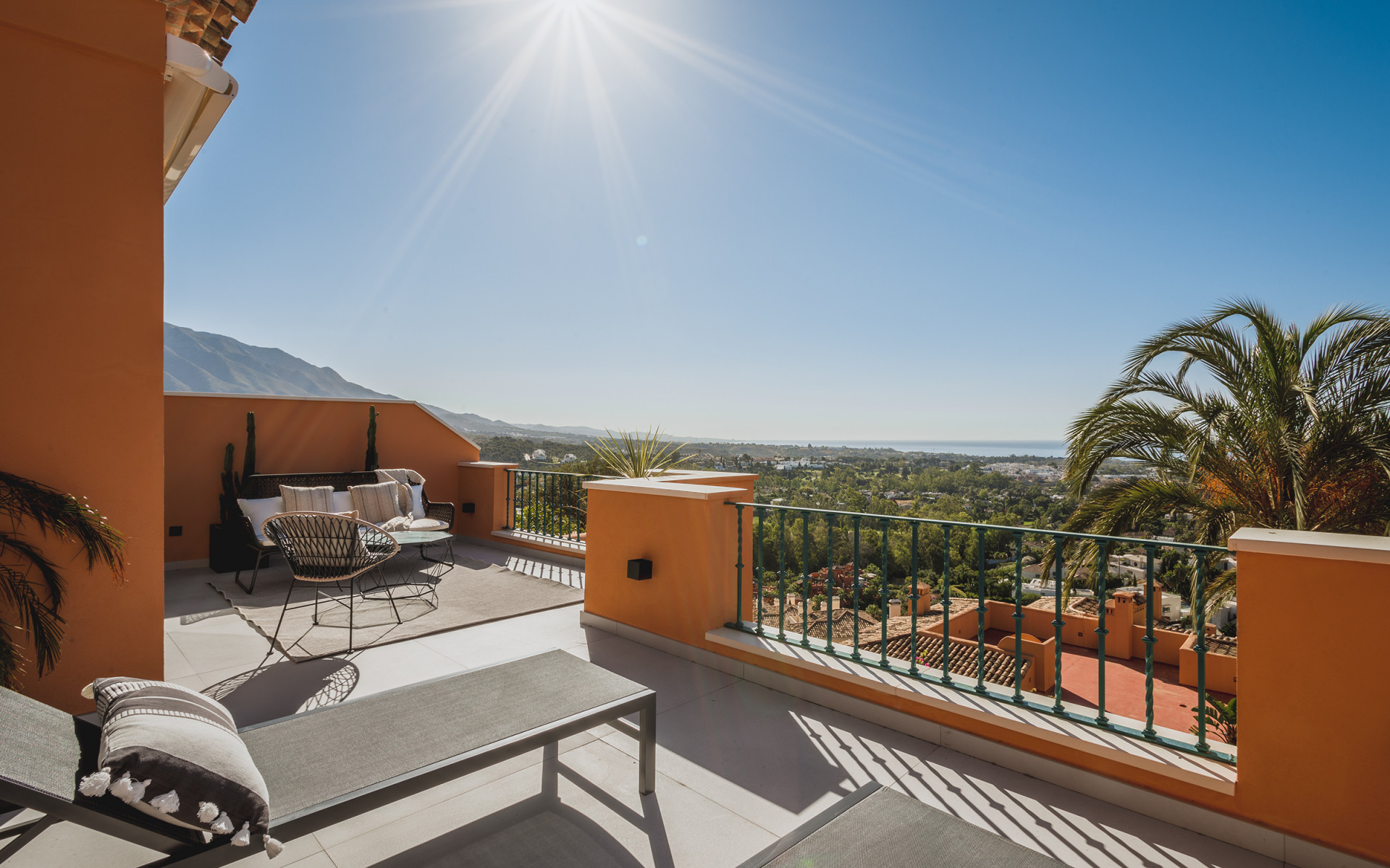 Bliźniak w Nueva Andalucia, Malaga, Hiszpania 3 sypialnie, 294 mkw. nr 53579