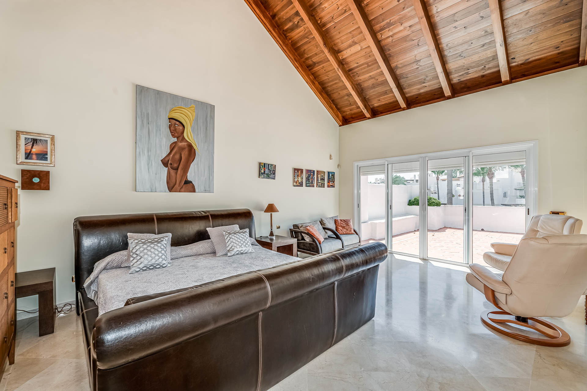 Duplex a Marbella, Malaga, Spagna 5 camere da letto, 475 mq. N° 53550