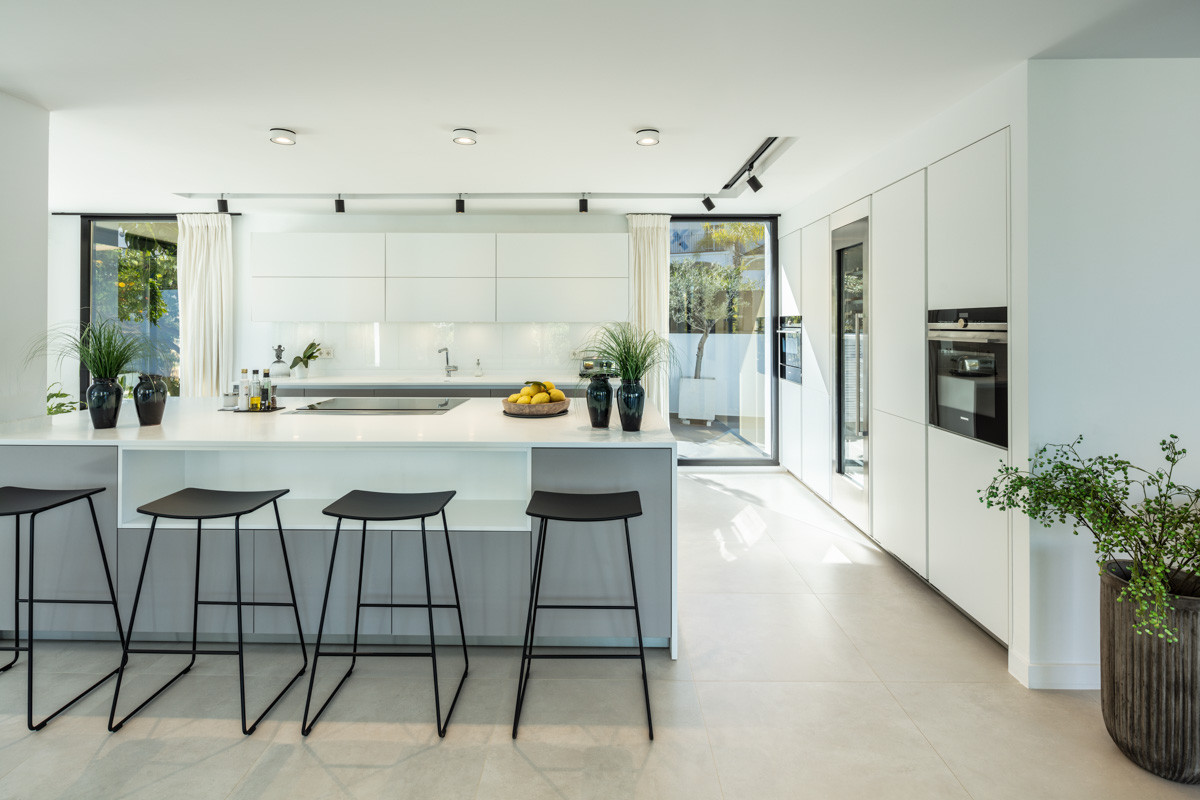 Villa Nueva Andalucia, Malaga, Spānijā 4 istabas, 350 m2 Nr. 53504