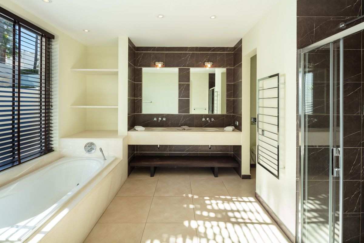 Villa in Nueva Andalucia, Malaga, Spain 6 bedrooms, 550 sq.m. No. 53421