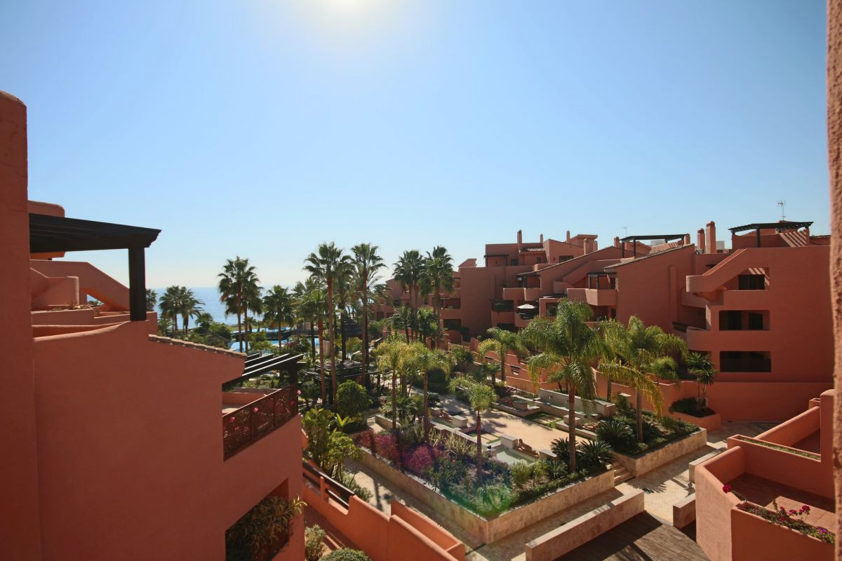 Apartament w Estepona, Malaga, Hiszpania 3 sypialnie, 183 mkw. nr 53399