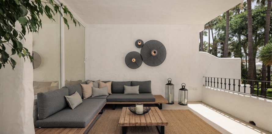 Apartment in Marbella, Malaga, Spain 4 bedrooms, 127 sq.m. No. 53574