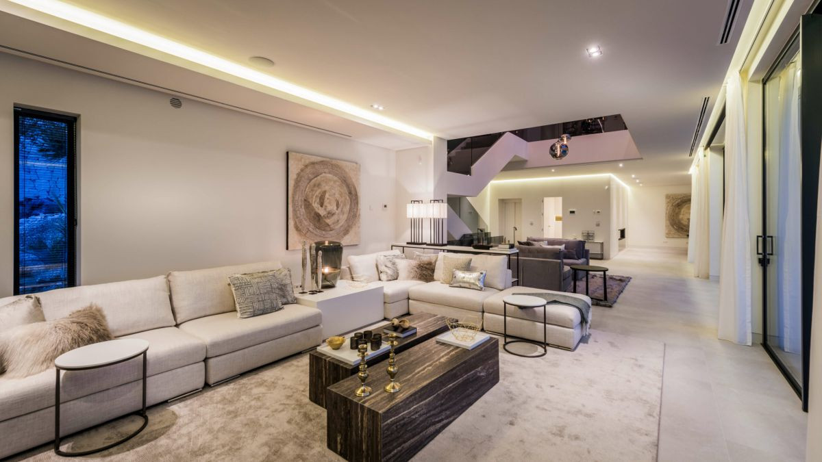 Villa in La Alqueria-El Paraíso, Malaga, Spanien 7 Schlafzimmer, 842 m2 Nr. 53413