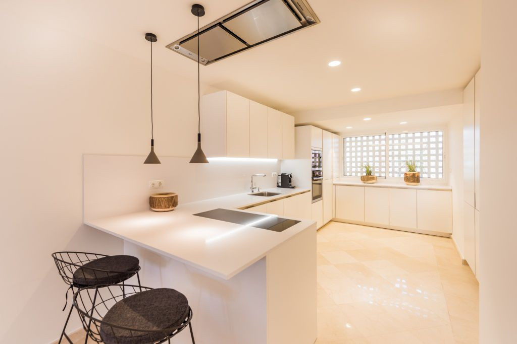 Tvåvåningslägenhet i Marbella Del Este, Malaga, Spanien 4 sovrum, 211 kvm. Nr. 53483
