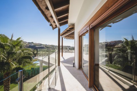 Villa for sale in Benahavis, Malaga, Spain 5 bedrooms, 555 sq.m. No. 53412 - photo 18