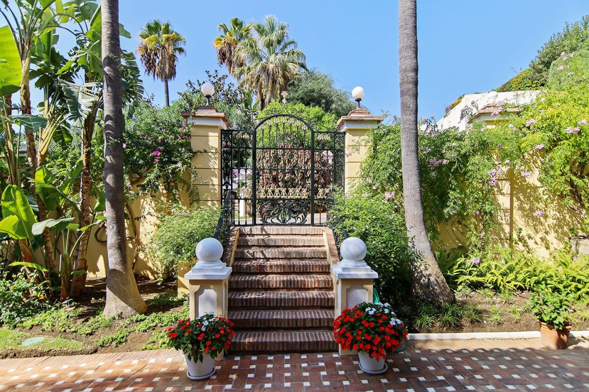 Huvila El Paraiso, Malaga, Espanja 5 makuuhuonetta, 953 m2 No. 53418