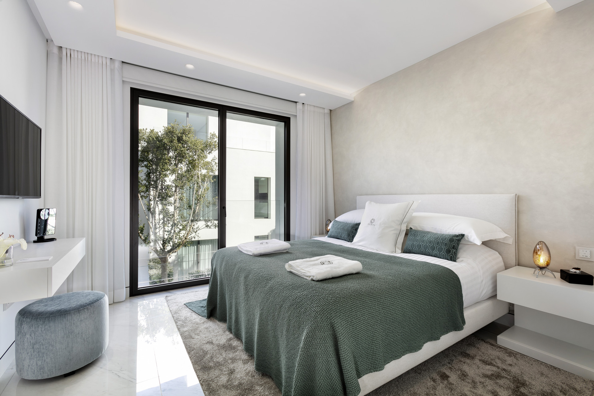 Apartament w Estepona, Malaga, Hiszpania 4 sypialnie, 300 mkw. nr 53525